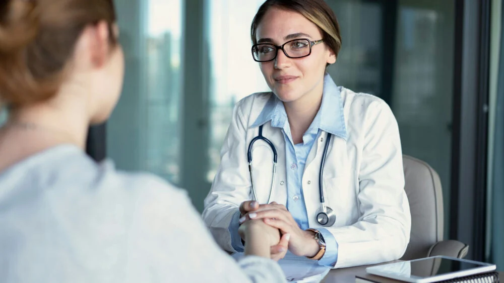 prescription-drug-addiction-treatment-jacksonville woman attending prescription drug rehab in Jacksonville
